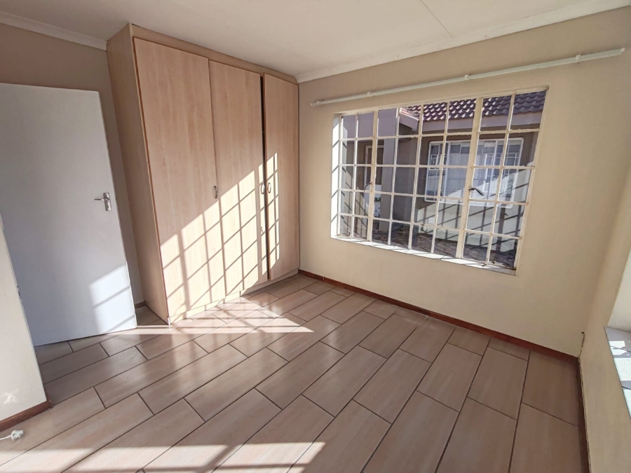 2 Bedroom Property for Sale in Potchefstroom North West